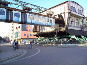 in Wuppertal bevindt zich de enige “Schwebebahn” van Duitsland